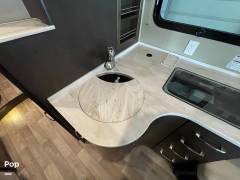 2015 Leisure Travel Unity U24TB, $ 88,500