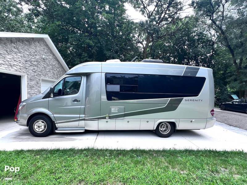 2016 Leisure Travel Serenity 24CB, $ 98,500