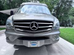 2016 Leisure Travel Serenity 24CB, $ 98,500