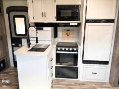 2022 Venture RV SportTrek STT302VRB, $ 32,000