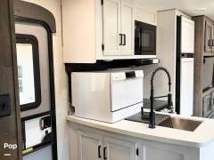 2022 Venture RV SportTrek STT302VRB, $ 32,000