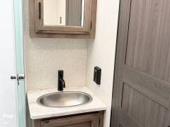 2022 Venture RV SportTrek STT302VRB, $ 32,000