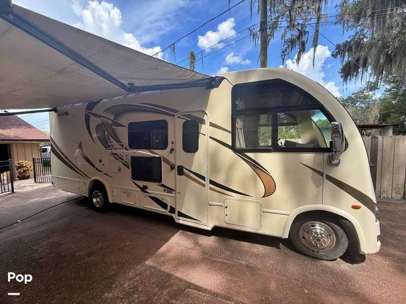 2019 Thor Motor Coach Axis 25.6, $ 69,500