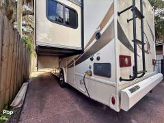 2019 Thor Motor Coach Axis 25.6, $ 69,500
