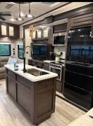 2022 Coachmen Brookstone 398MBL, $ 54,500