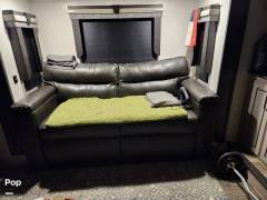 2021 Keystone Alpine 3700FL, $ 55,600