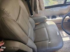 2017 Thor Motor Coach Hurricane 31Z, $ 66,600