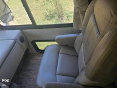 2017 Thor Motor Coach Hurricane 31Z, $ 66,600