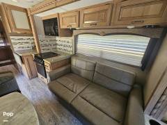 2017 Thor Motor Coach Hurricane 31Z, $ 66,600