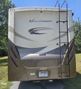 2017 Thor Motor Coach Hurricane 31Z, $ 66,600