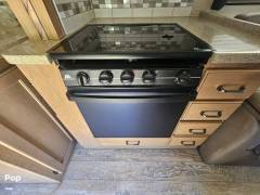 2017 Thor Motor Coach Hurricane 31Z, $ 66,600