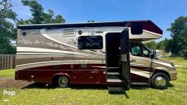 2019 Dynamax Isata 3 24FW, $ 78,900