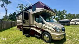 2019 Dynamax Isata 3 24FW, $ 78,900