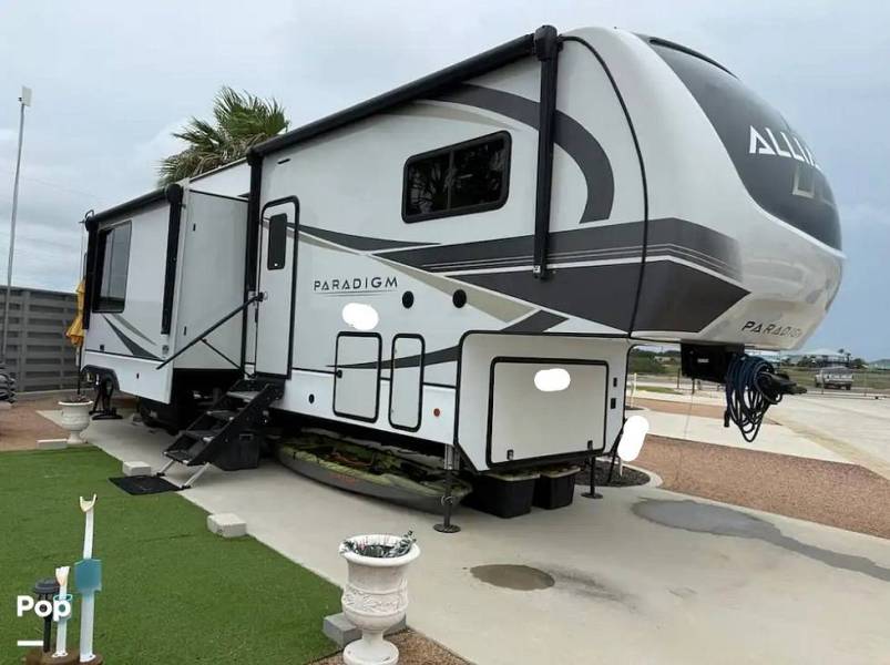 2024 Alliance RV Paradigm 395DS, $ 100,000