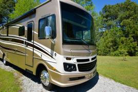 2016 Fleetwood Bounder 35K, $ 65,000