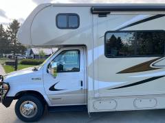 2021 Winnebago Minnie Winnie 31H, $ 64,900