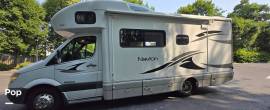 2010 Itasca Navion 24K, $ 50,000