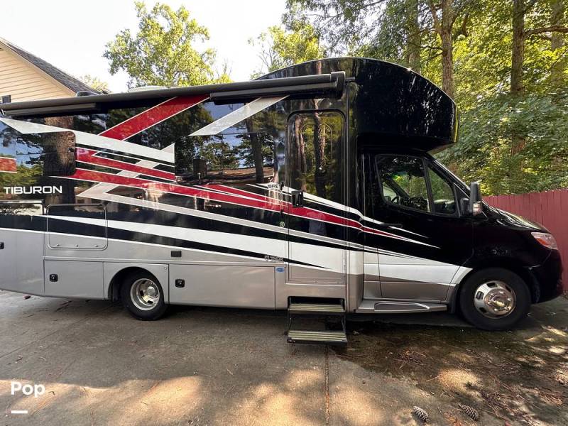 2024 Thor Motor Coach Tiburon 24XL, $ 159,900