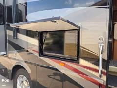 2013 Winnebago Adventurer 32H, $ 59,000