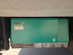 2013 Winnebago Adventurer 32H, $ 59,000