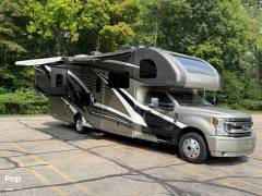 2022 Thor Motor Coach Magnitude XG32, $ 173,000