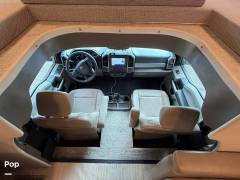 2022 Thor Motor Coach Magnitude XG32, $ 173,000