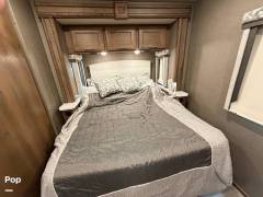 2022 Thor Motor Coach Magnitude XG32, $ 173,000
