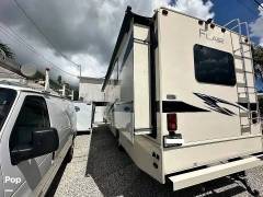 2021 Fleetwood Flair 29M, $ 77,700