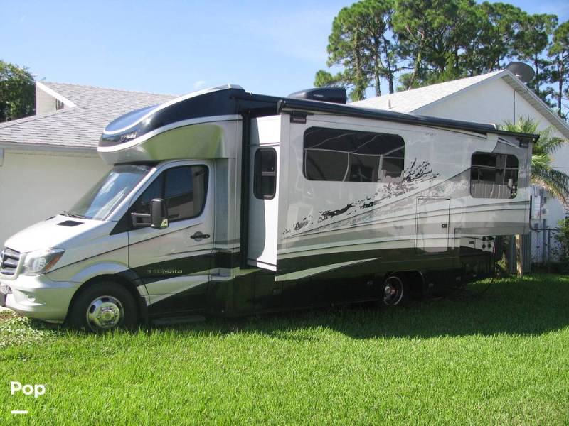 2018 Dynamax Isata 3 Series 24FW, $ 82,950