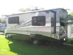 2018 Dynamax Isata 3 Series 24FW, $ 82,950