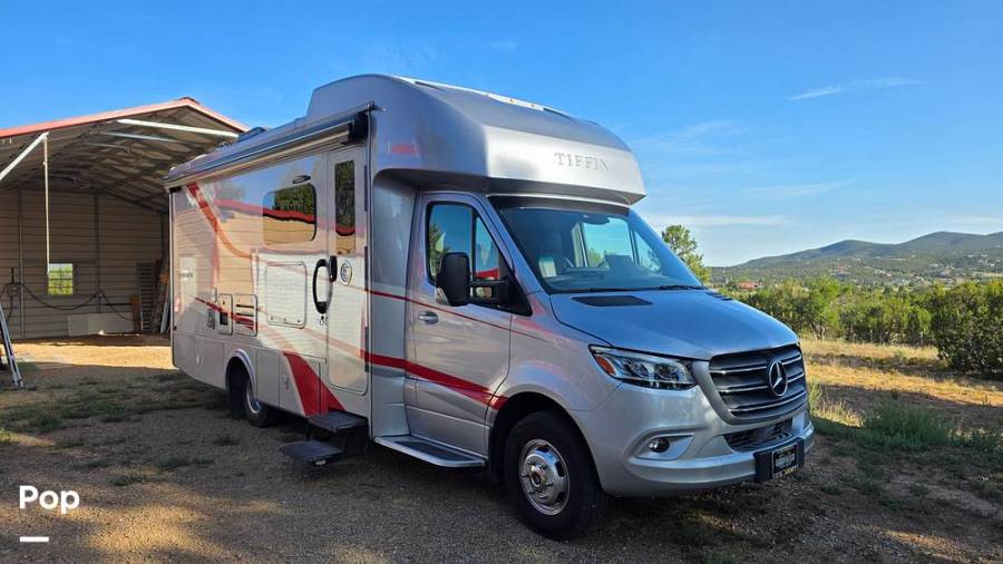 2021 Tiffin Wayfarer 25RW, $ 97,800