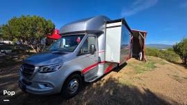 2021 Tiffin Wayfarer 25RW, $ 97,800