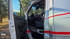 2021 Tiffin Wayfarer 25RW, $ 97,800