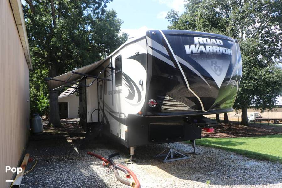 2018 Heartland Road Warrior 429TH, $ 45,000
