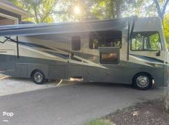 2022 Winnebago Sunstar 31B, $ 94,868