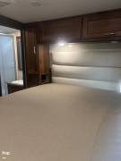 2022 Winnebago Sunstar 31B, $ 94,868