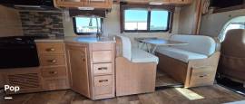 2014 Thor Motor Coach Four Winds 31W, $ 49,999