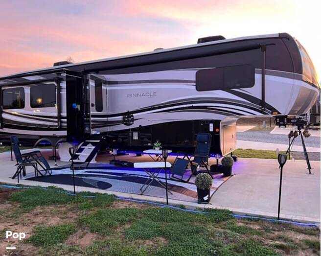 2023 Jayco Pinnacle 36SSWS, $ 69,000