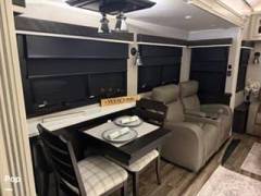 2023 Jayco Pinnacle 36SSWS, $ 69,000