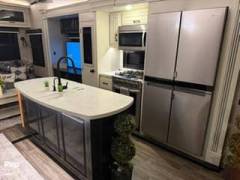 2023 Jayco Pinnacle 36SSWS, $ 69,000