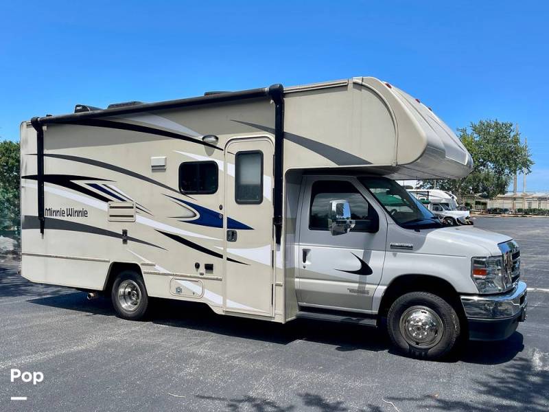 2021 Winnebago Minnie Winnie 22M, $ 48,000