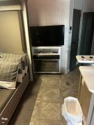 2024 Wildwood Lodge 42DMS, $ 60,000
