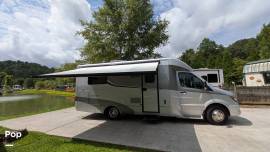 2017 Leisure Travel Unity U24IB, $ 98,500