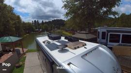 2017 Leisure Travel Unity U24IB, $ 98,500