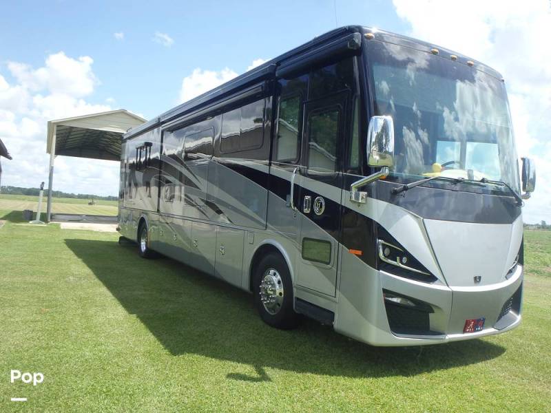2020 Tiffin Phaeton 40IH, $ 290,000