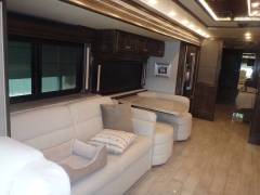 2020 Tiffin Phaeton 40IH, $ 290,000