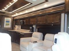 2020 Tiffin Phaeton 40IH, $ 290,000