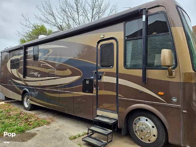 2013 Newmar Canyon Star 3610, $ 56,250