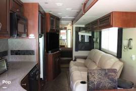2013 Newmar Canyon Star 3610, $ 56,250