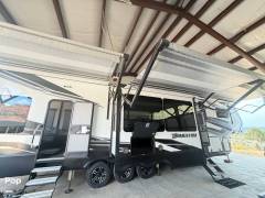 2021 Grand Design Momentum 397TH, $ 75,000